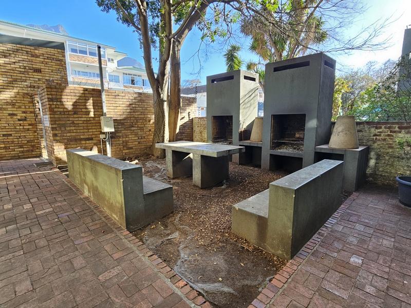 2 Bedroom Property for Sale in Rondebosch Western Cape